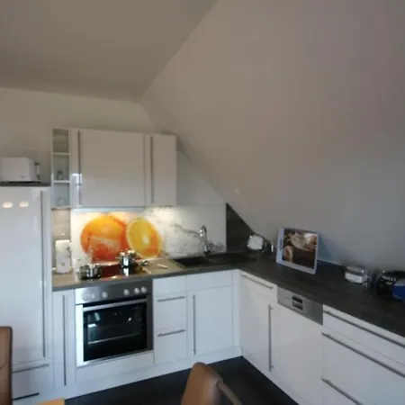 50 Og - Gemuetliche Ferienwohnung Mit Balkon & Wlan Direkt An Der Mueritz In Roebel * Marienfelde