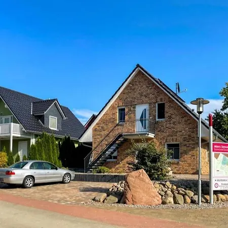 50 Og - Gemuetliche Ferienwohnung Mit Balkon & Wlan Direkt An Der Mueritz In Roebel Marienfelde