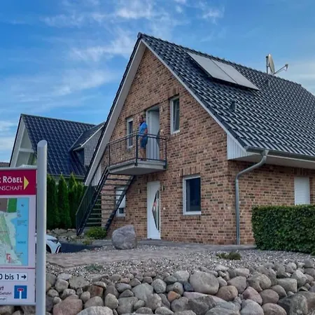50 Og - Gemuetliche Ferienwohnung Mit Balkon & Wlan Direkt An Der Mueritz In Roebel Prázdninový dům