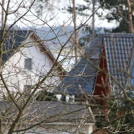 50 Og - Gemuetliche Ferienwohnung Mit Balkon & Wlan Direkt An Der Mueritz In Roebel *